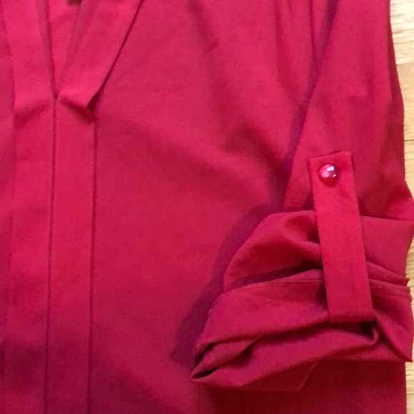 Red blouse - Picture 2 of 4